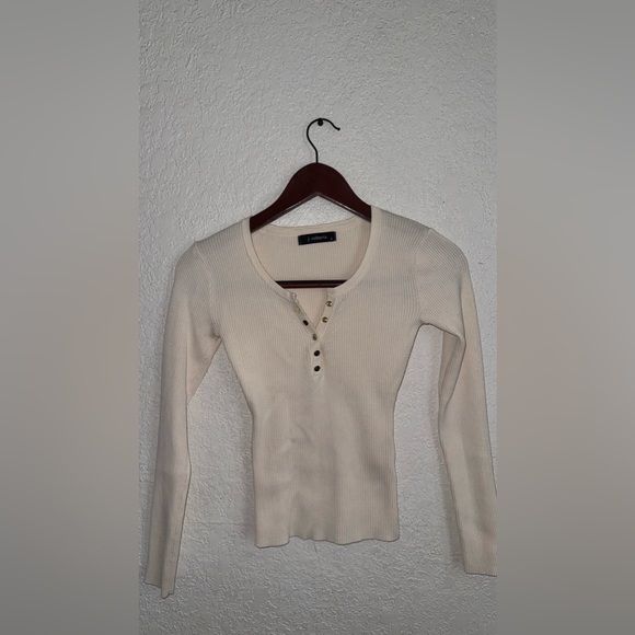 Cream colored long sleeve shirt from local shop - Picture 1 of 3